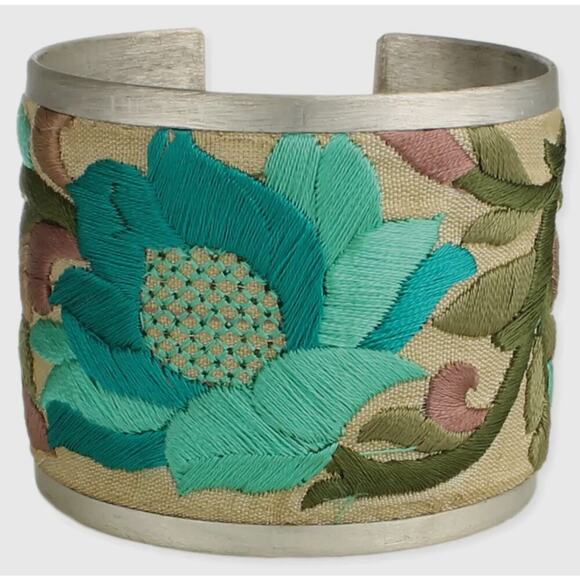 Light Pink Flower Embroidery Cuff Bracelet - Picture 3 of 6